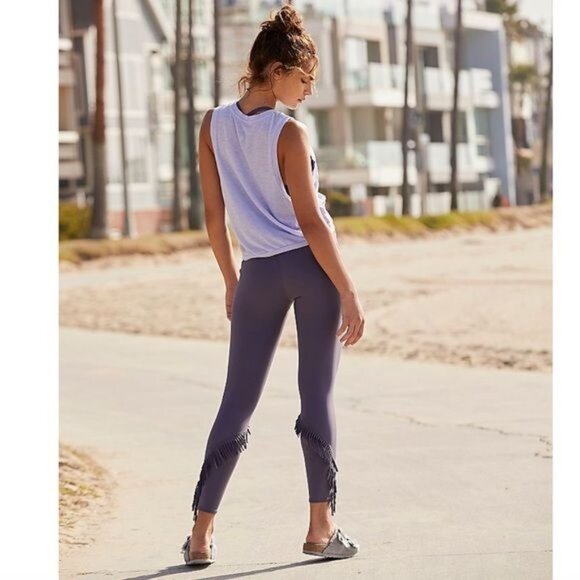 Free People Movement High Rise Fiesta Leggings in Purple Size Small NWOT - Picture 1 of 11